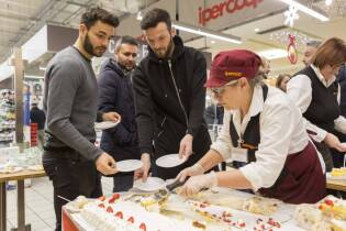 La U.S. Cremonese all'ipercoop di CremonaPo (9)
