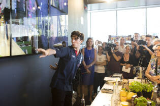 Showcooking Solidal con Tessa Gelisio e i barman acrobatici della Flair Academy al Gate - 15 luglio 2016