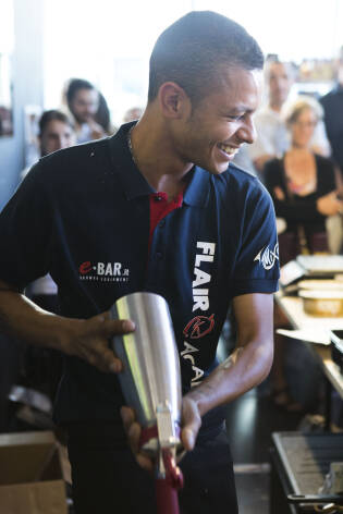 Showcooking Solidal con Tessa Gelisio e i barman acrobatici della Flair Academy al Gate - 15 luglio 2016