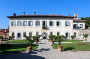 La facciata della Villa