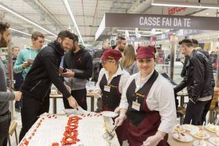 La U.S. Cremonese all'ipercoop di CremonaPo (5)