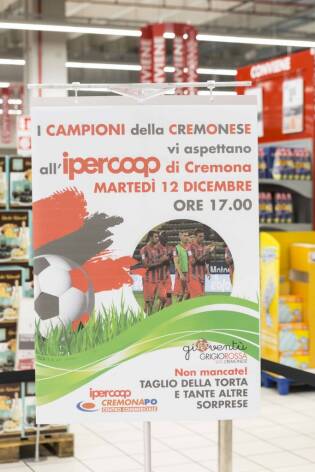 La U.S. Cremonese all'ipercoop di CremonaPo (10)