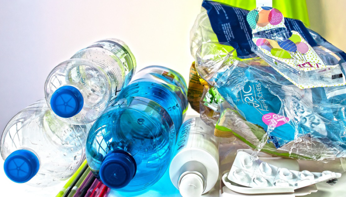 Deplastic: idee e azioni per salvare l'ambiente dai rifiuti plastici