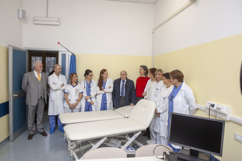 Coop Lombardia regala nuovi lettini alla Terapia del dolore a Busto - 16 dicembre 2019 (12)