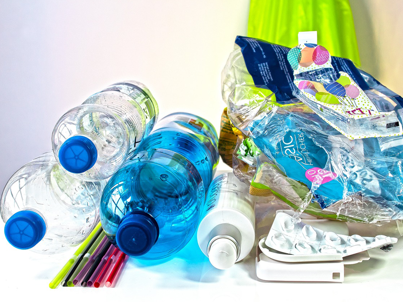 Deplastic: idee e azioni per salvare l'ambiente dai rifiuti plastici