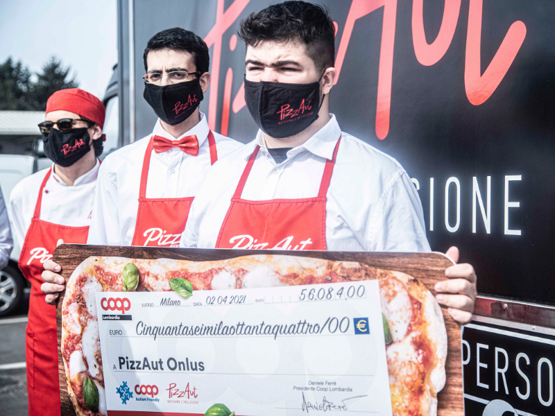 Consegna fondi PizzAut