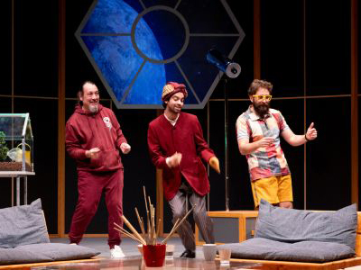 Biglietti omaggio per “Salveremo il mondo prima dell’alba”